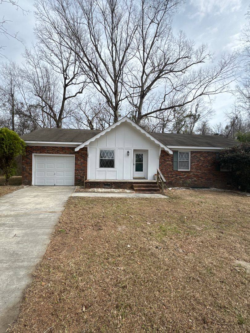 House for rent at 204 Hofmann Dr, Jacksonville, NC 28546