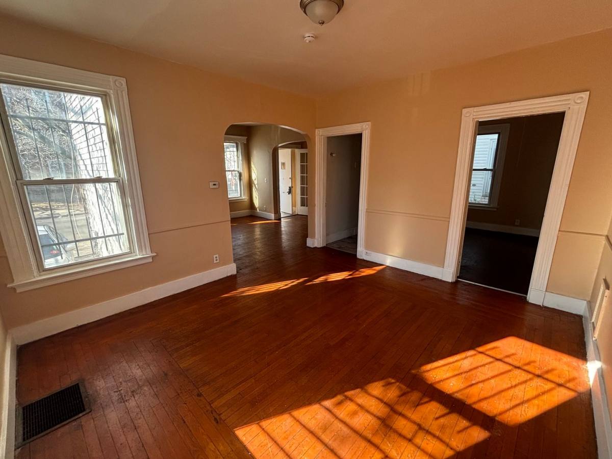 Apartment for rent at 37 Hotchkiss St, New Haven, CT 06511