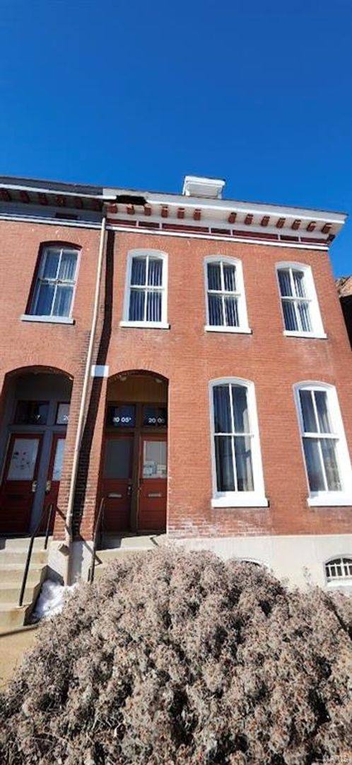 Apartment for rent at 2005 California Ave, Saint Louis, MO 63104