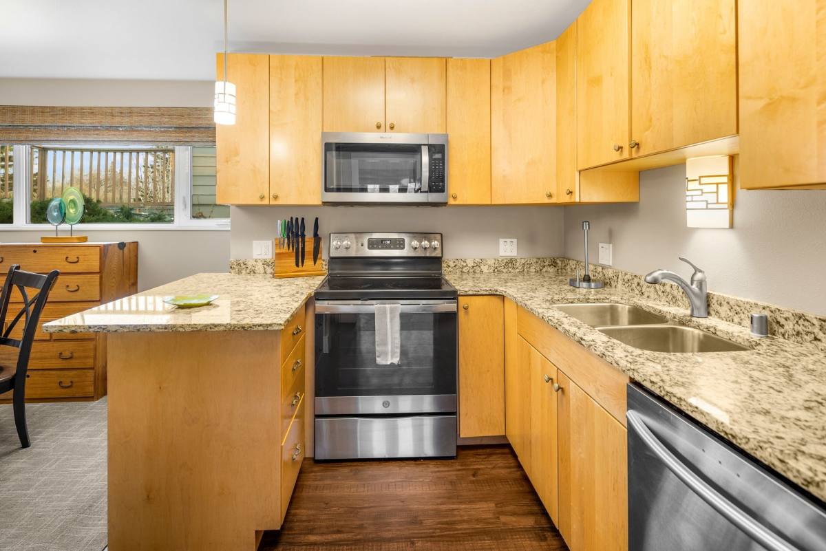 Townhouse for rent at Baker, 1101 B St, Anchorage, AK 99501