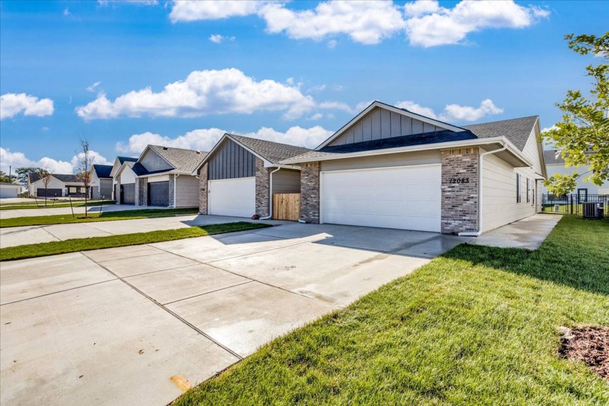 Townhouse for rent at 12417 W Blanford St, Wichita, KS 67223