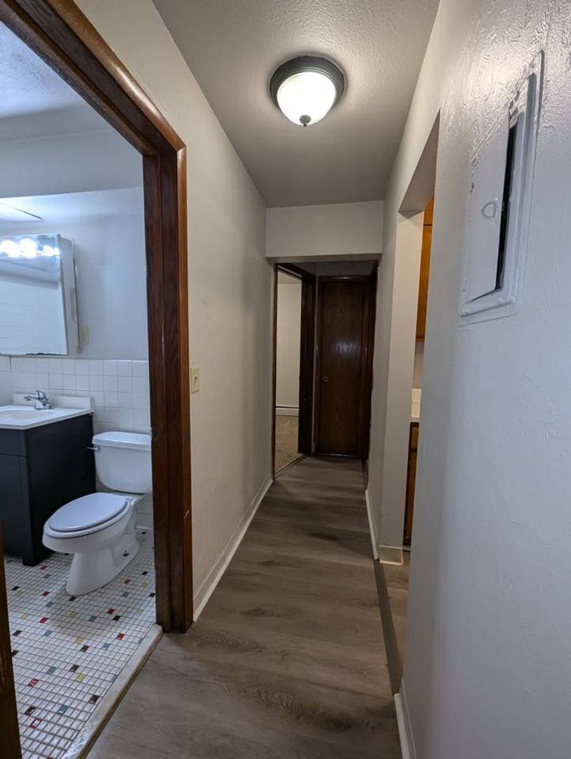 Apartment for rent at 380 & 400 Larpenteur Ave W, Saint Paul, MN 55113