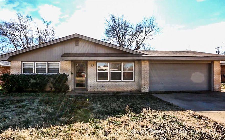 House for rent at 4905 10th St, Lubbock, TX 79416