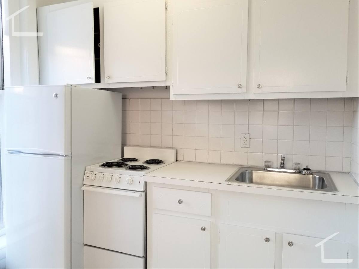 Apartment for rent at 20 Mount Vernon St, Stoneham, MA 02180