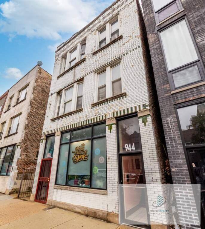 Apartment for rent at 944 N Damen Ave #3R, Chicago, IL 60622
