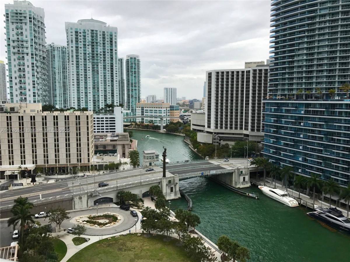 Apartment for rent at 465 Brickell Ave #1604, Miami, FL 33131