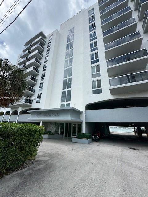 Apartment for rent at 7928 W Dr, Miami Beach, FL 33141