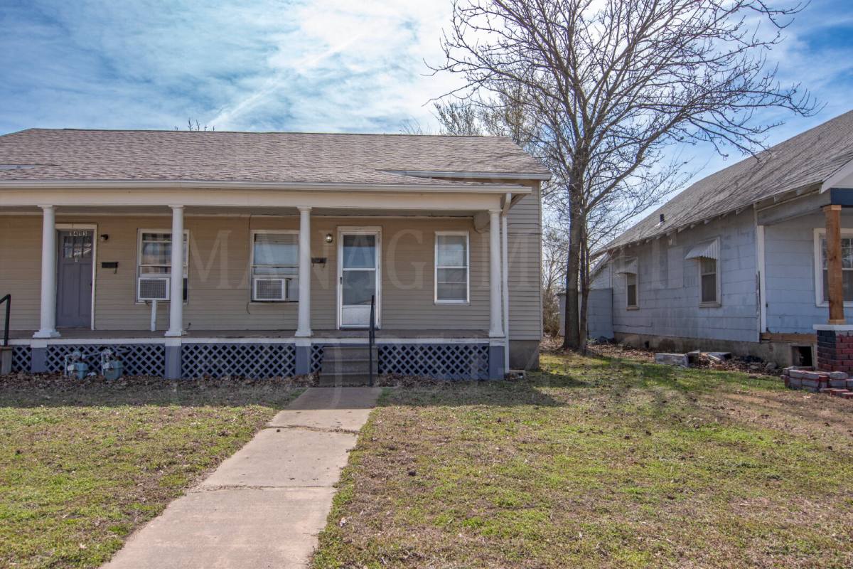 Townhouse for rent at 1413 W 5th St #B, Coffeyville, KS 67337