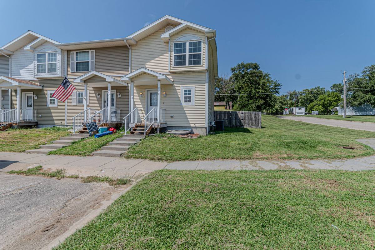 Townhouse for rent at 516 Jerry Dr #D, Junction City, KS 66441