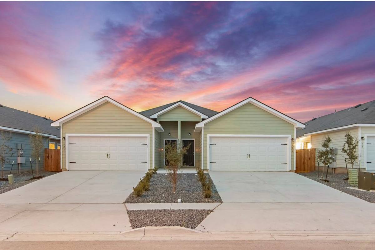 Townhouse for rent at 3427 Haylee Grace, Seguin, TX 78155