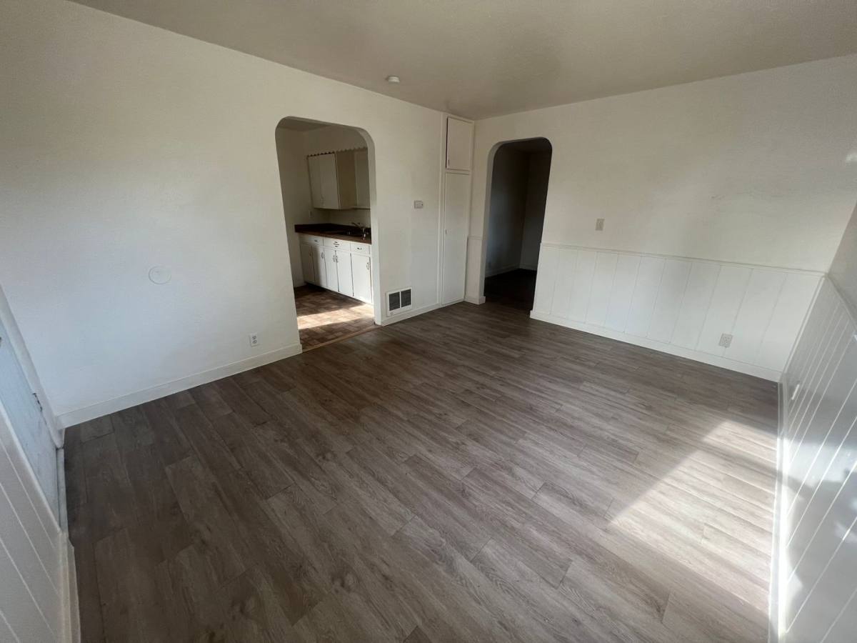 Apartment for rent at 1029 S Division St, Moses Lake, WA 98837