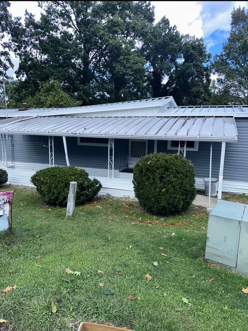 Apartment for rent at 4200 Holiday Hills Lane, Murrysville, PA 15668
