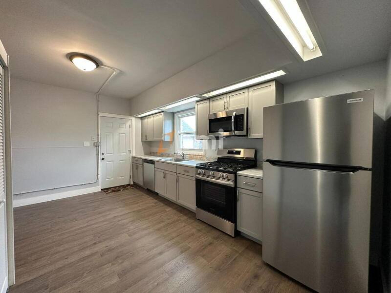 Apartment for rent at 416 E 9th St #1, Michigan City, IN 46360