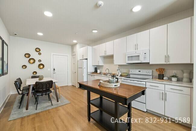 Apartment for rent at 5540 Spring Cypress Rd #BSC1, Spring, TX 77379