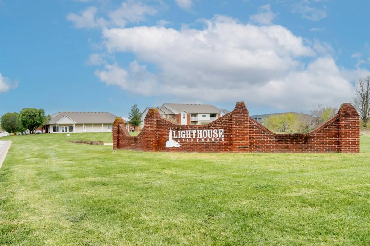 Apartment for rent at 900 Lighthouse Dr, Jeffersonville, IN 47130