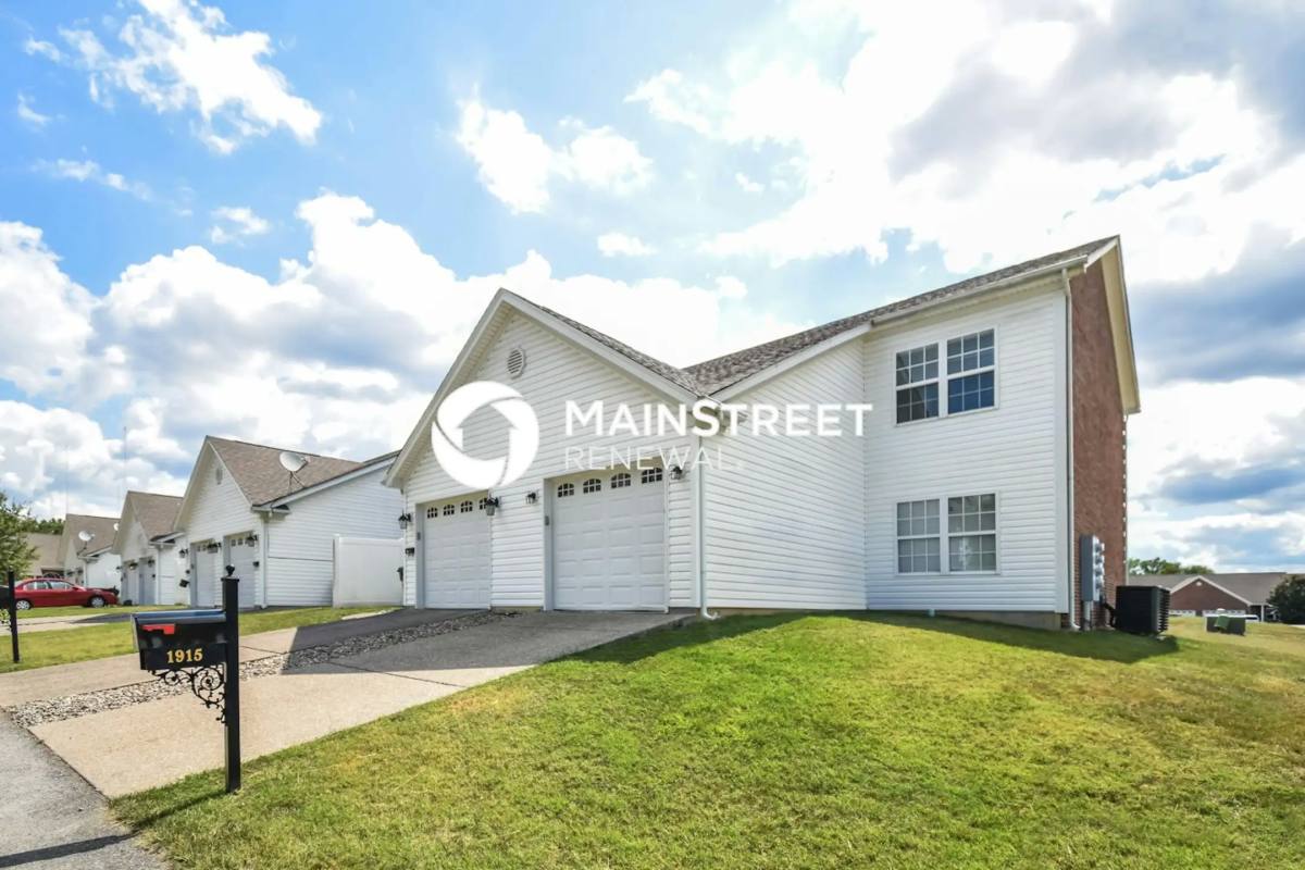 House for rent at 1915 Paddle Wheel Dr, Jeffersonville, IN 47130