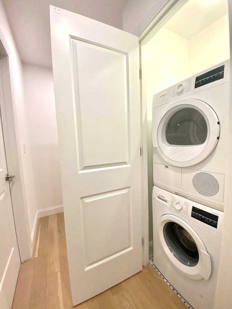 Apartment for rent at 160 E 48th St #4B3, New York, NY 10017