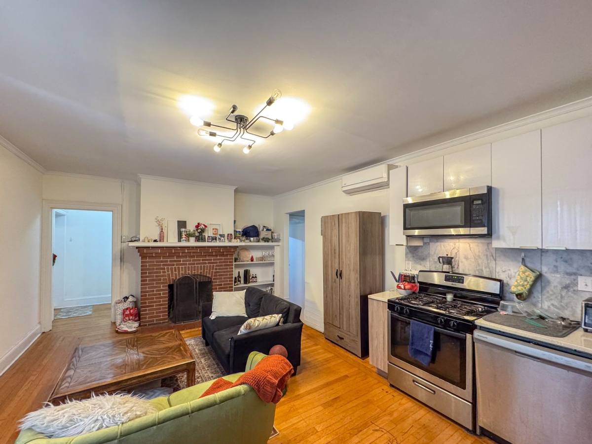 Apartment for rent at 431-437 Whitney Ave, New Haven, CT 06511