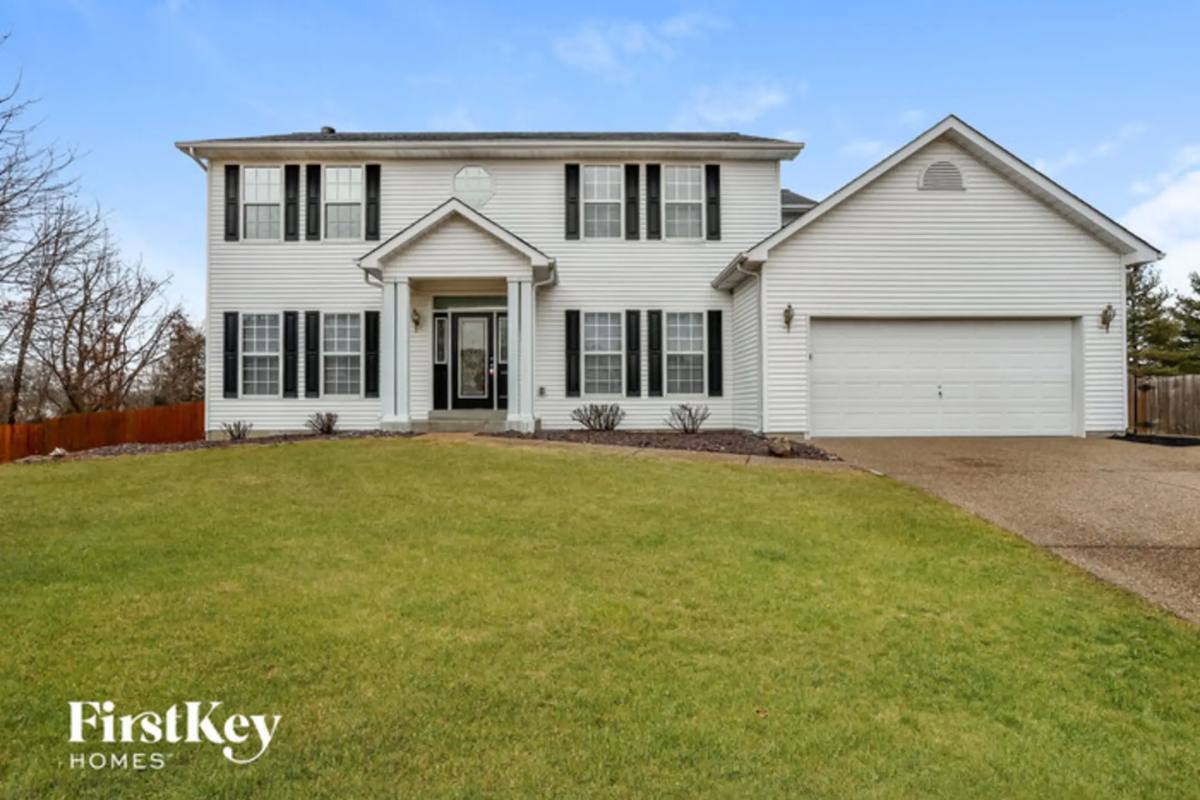 House for rent at 206 Sunshine Dr, O Fallon, MO 63368