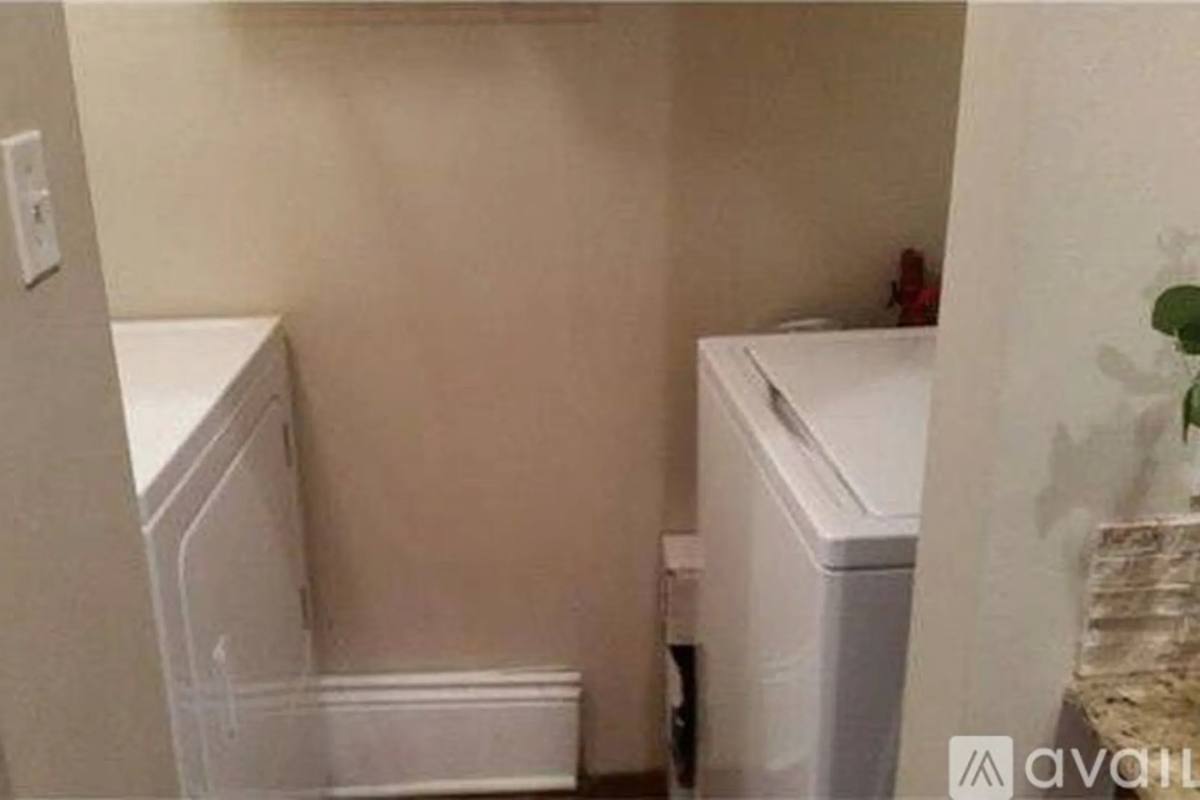 Condo for rent at 1327 Josephine St #B, New Orleans, LA 70130