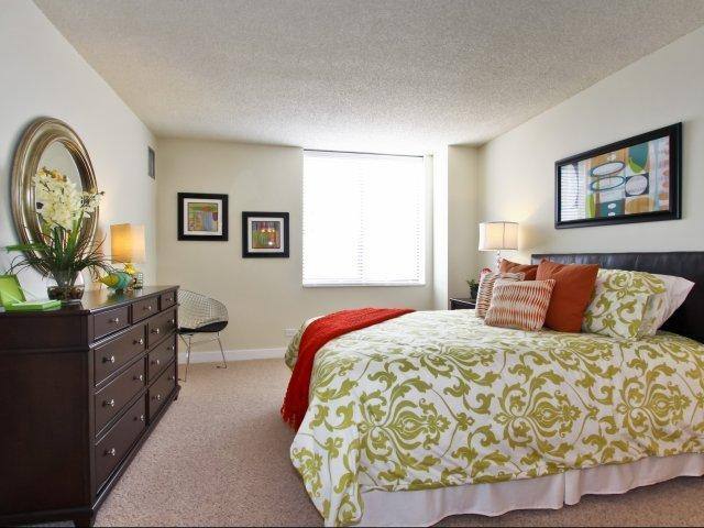 Apartment for rent at 55 S Vail Ave, Arlington Heights, IL 60005