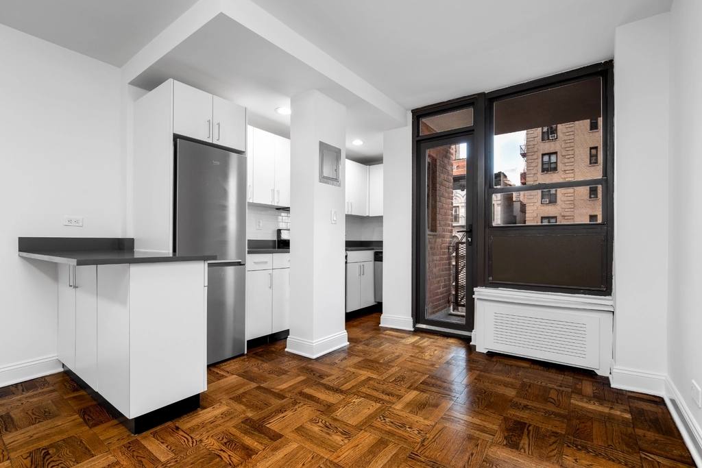 Apartment for rent at 165 E 35th St #6HH, New York, NY 10016