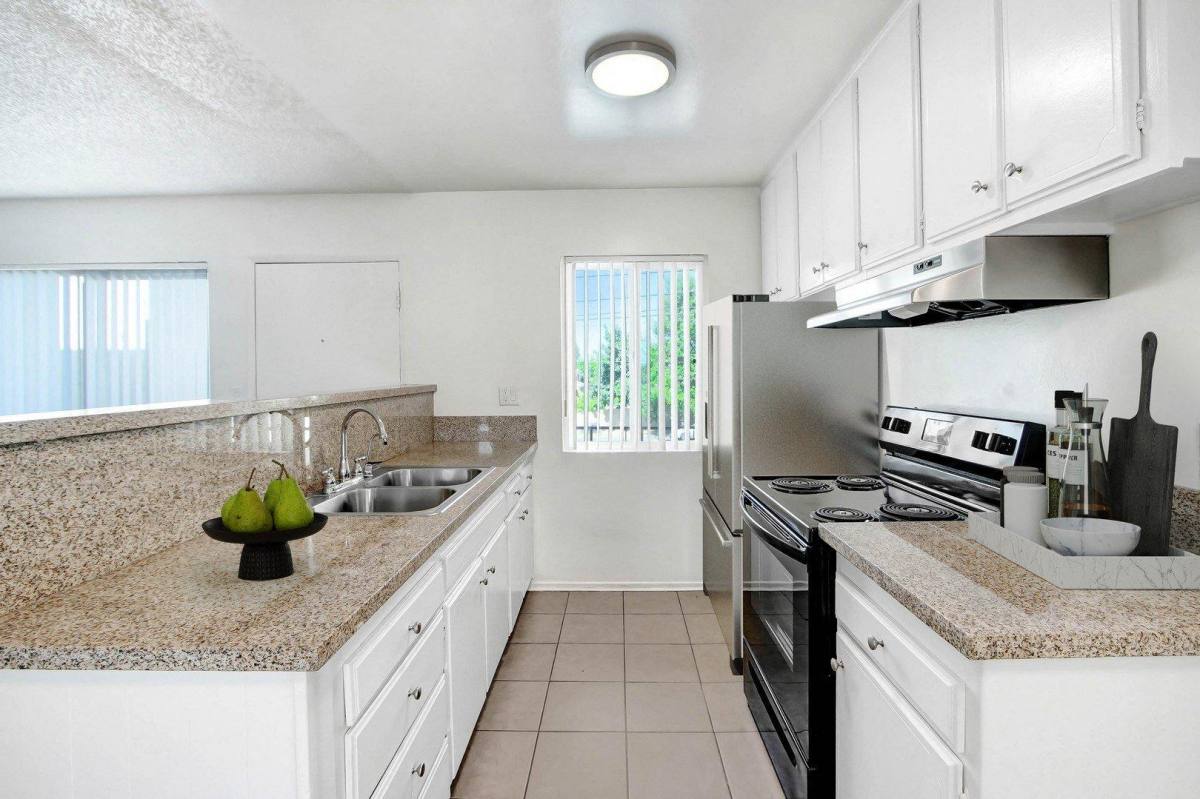 Apartment for rent at Windsor Arms Apartment Homes, 18855 Vanowen St #6, Reseda, CA 91335