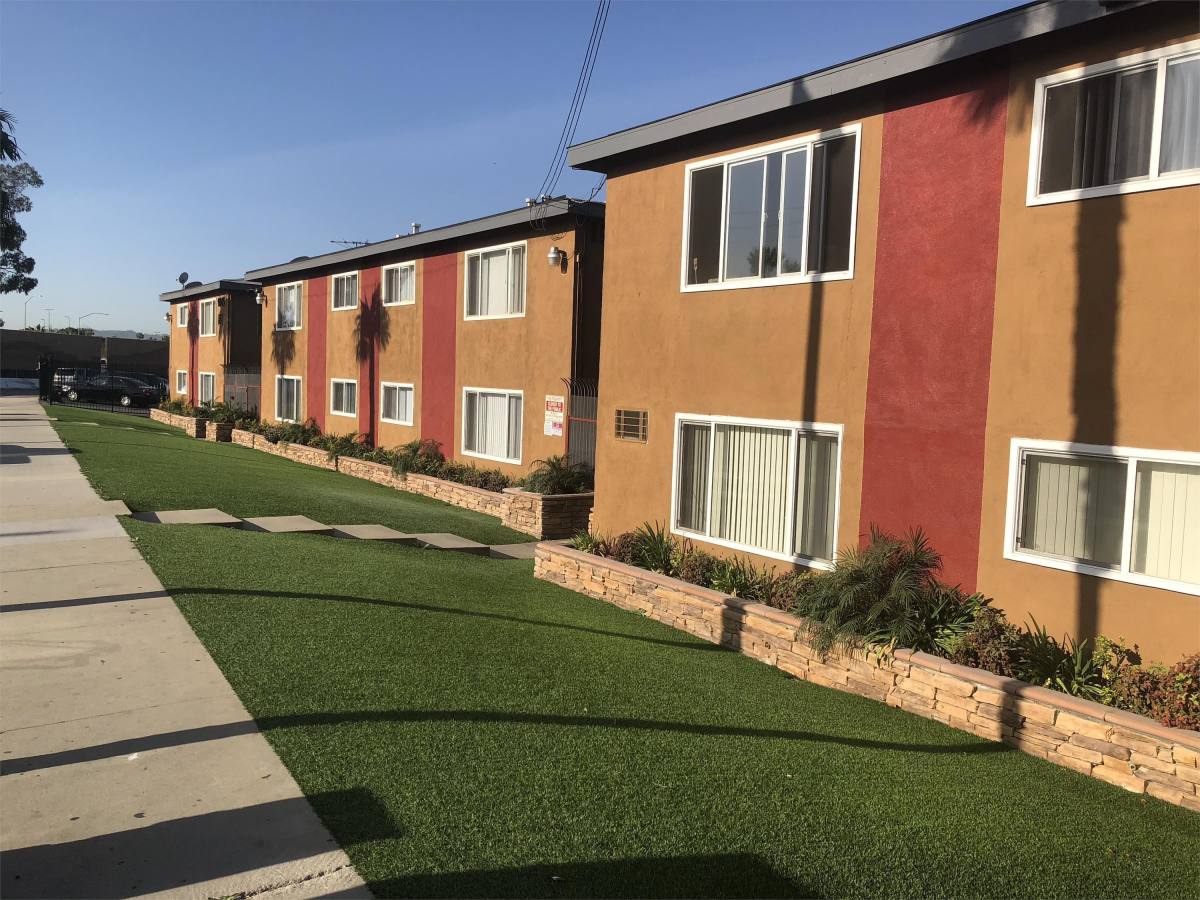 Apartment for rent at 1015 W Garvey Ave, West Covina, CA 91790