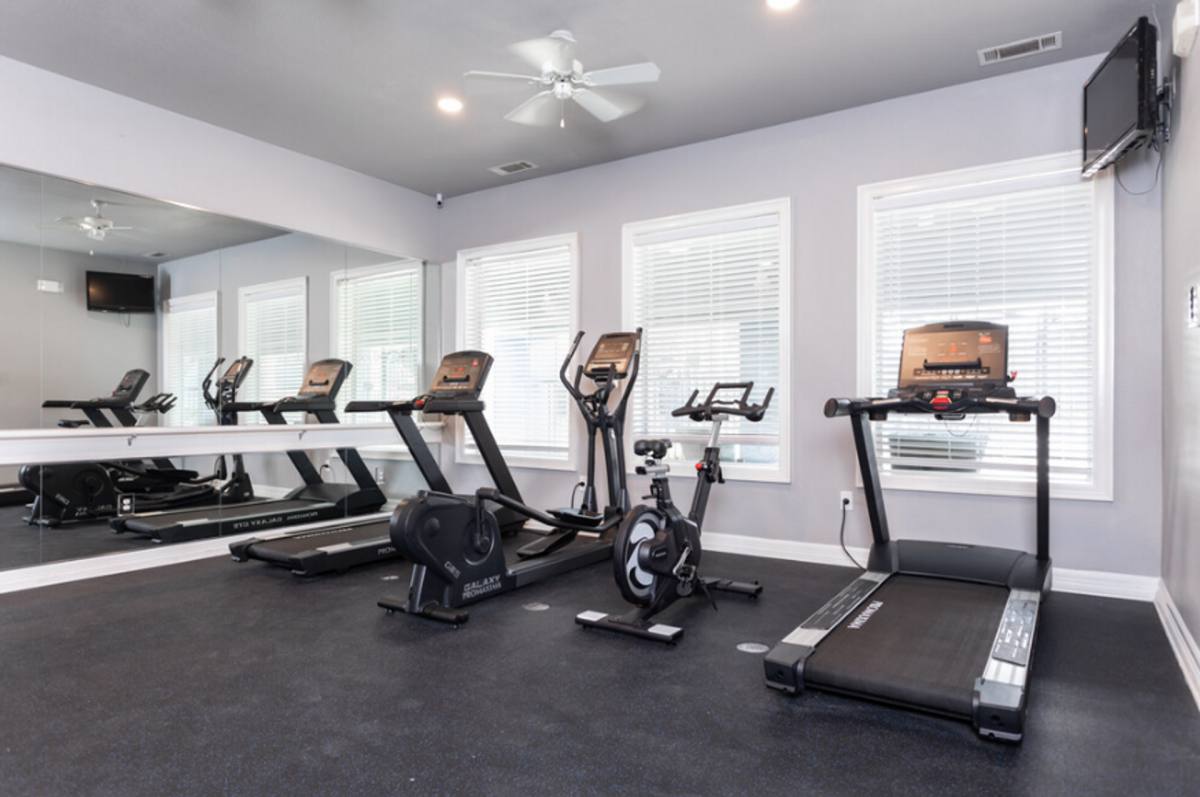 Apartment for rent at 905 N Loop, Harlingen, TX 78550