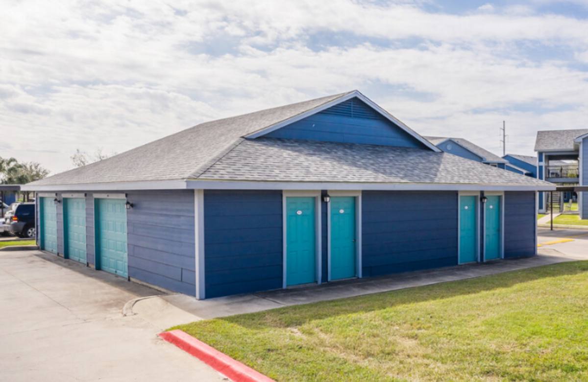 Apartment for rent at 905 N Loop, Harlingen, TX 78550