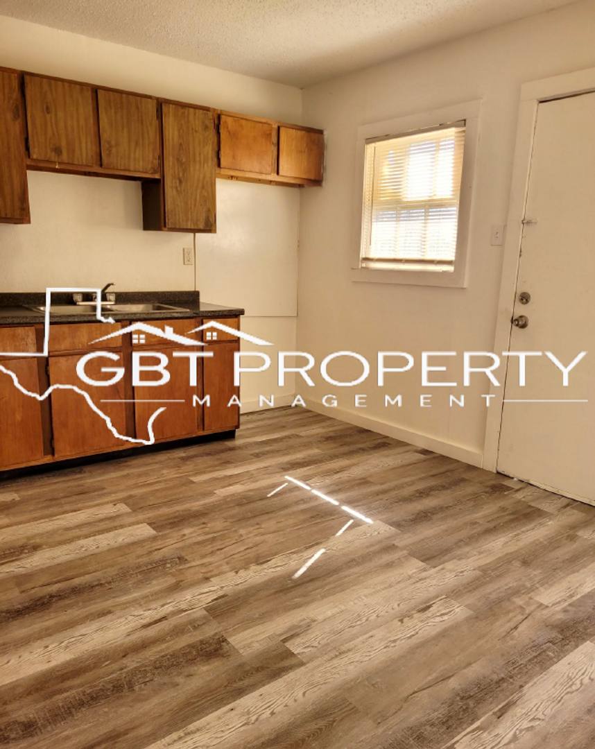 Apartment for rent at 500- 506 28th St, Snyder, TX 79549