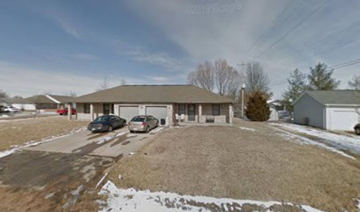 Apartment for rent at 621 Courtney St, Saint James, MO 65559