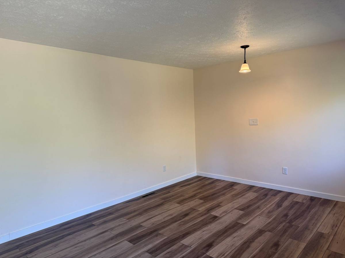 Apartment for rent at 6070 Brooklyn Rd, Jackson, MI 49201