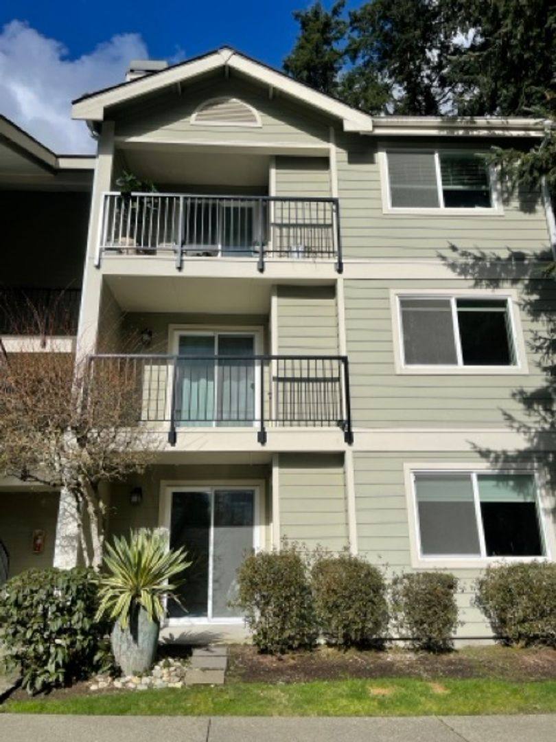 Condo for rent at 6531 200th St SW #204, Lynnwood, WA 98036