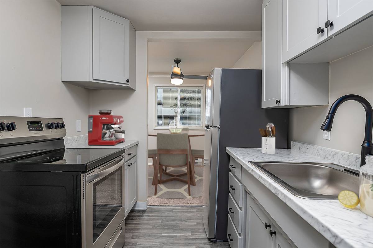 Apartment for rent at 2302 - 2320 Colby Ave, Everett, WA 98201