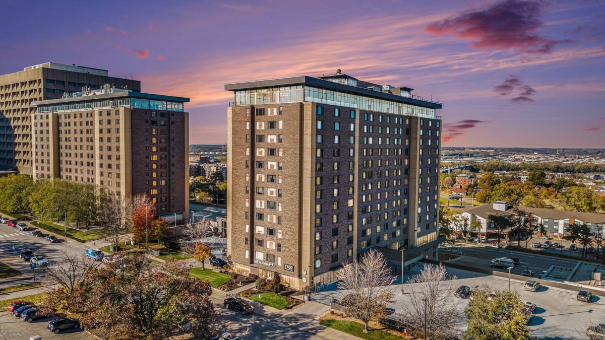 Apartment for rent at 700 E 8th St Ph #3, Kansas City, MO 64106