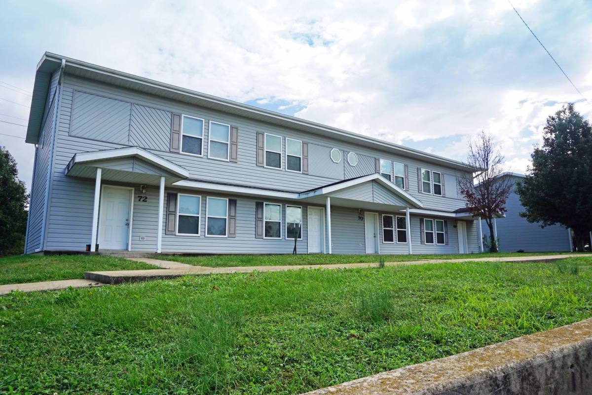 Apartment for rent at 116 Faulkner Circle, Saint Robert, MO 65584