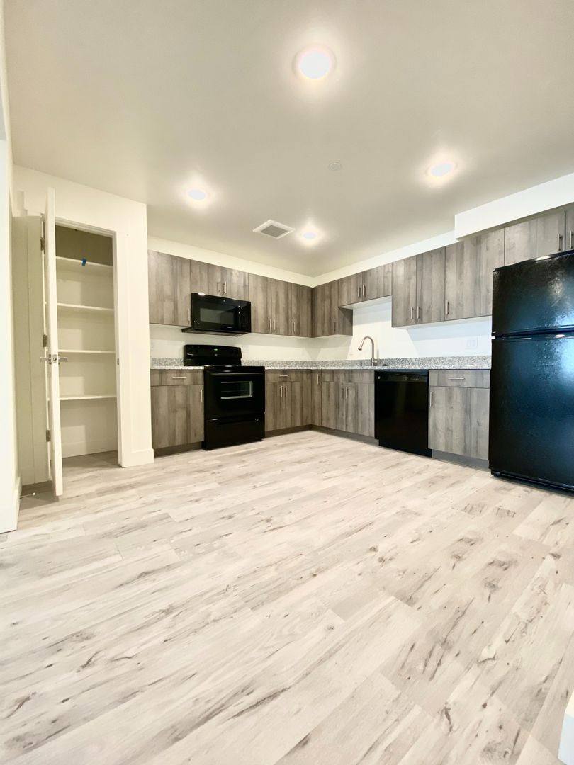 Apartment for rent at 122 Falls Ave W, Twin Falls, ID 83301