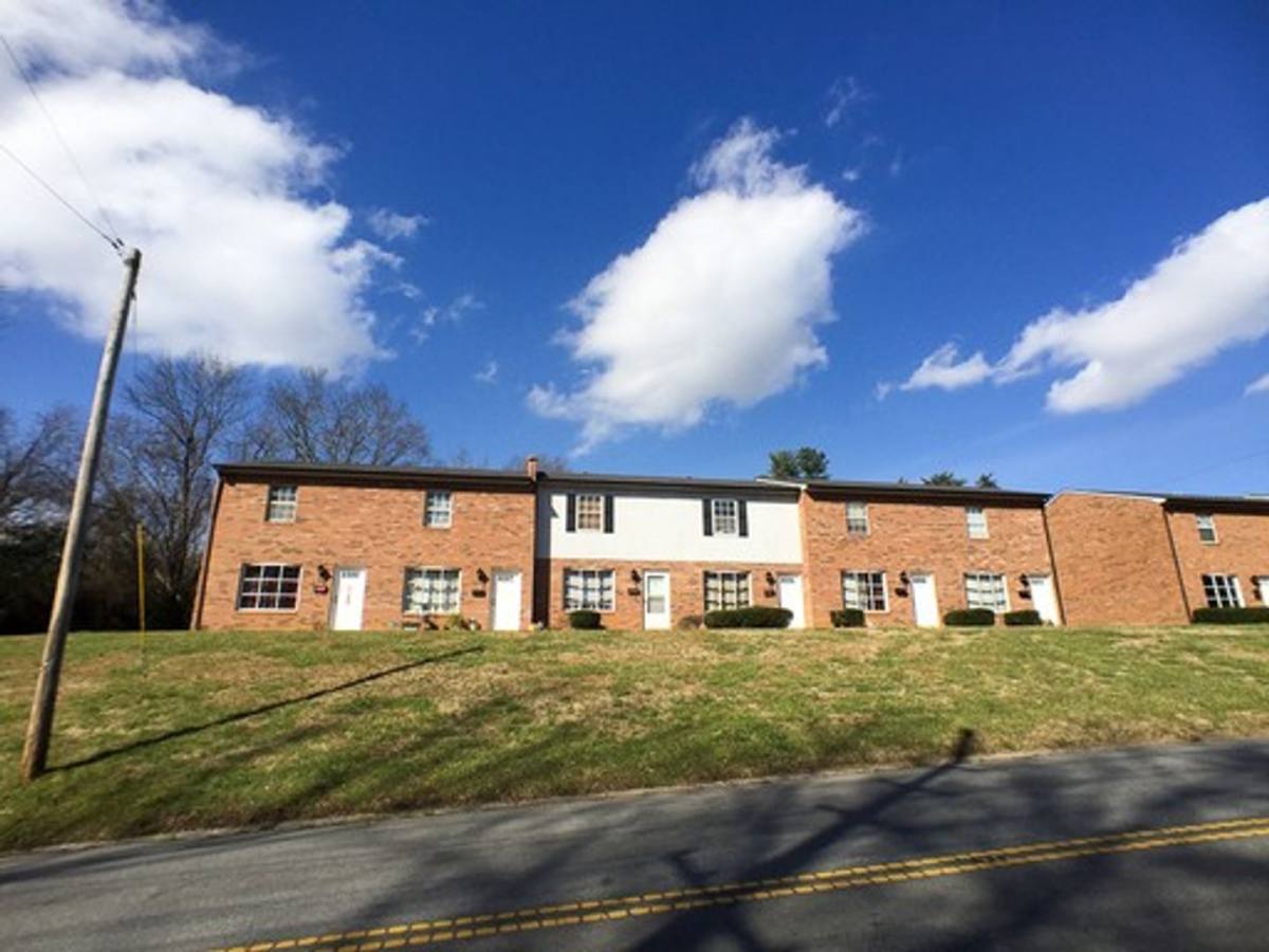 Apartment for rent at 157 Brookwood Ave NE, Concord, NC 28025