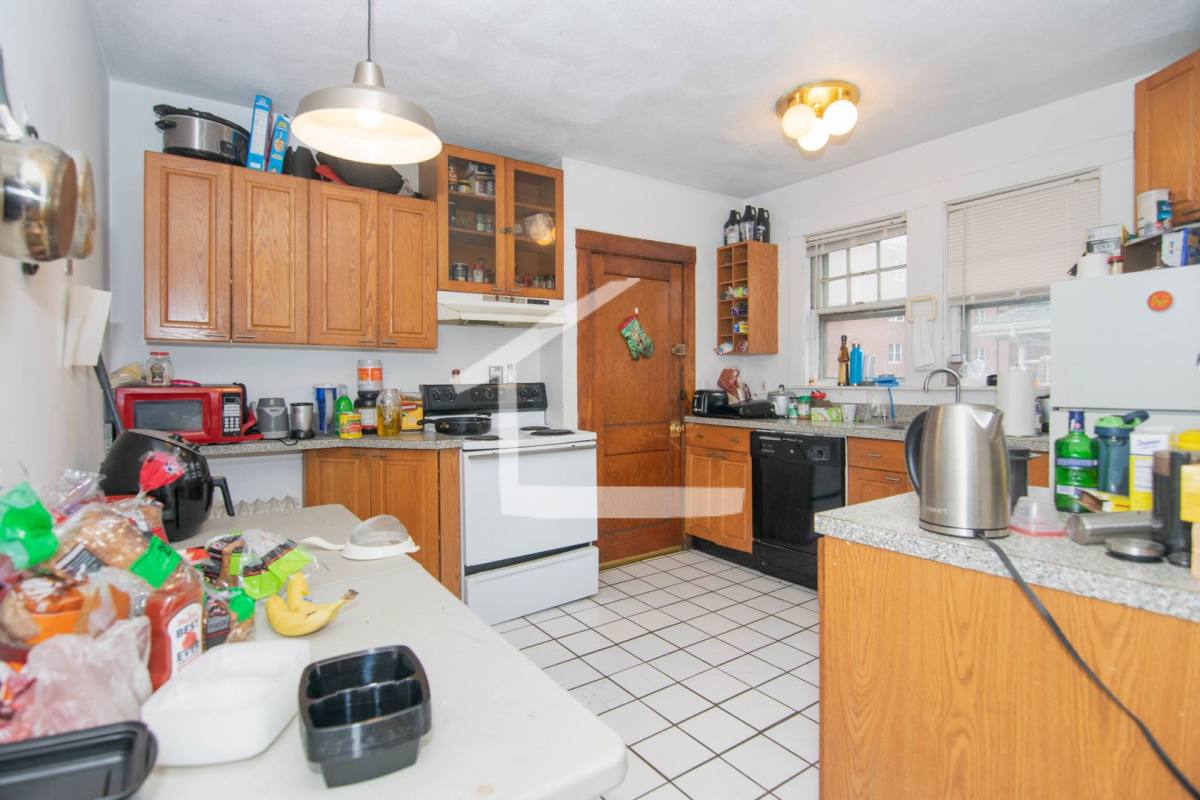 Apartment for rent at 228 S Huntington Ave #1A, Jamaica Plain, MA 02130