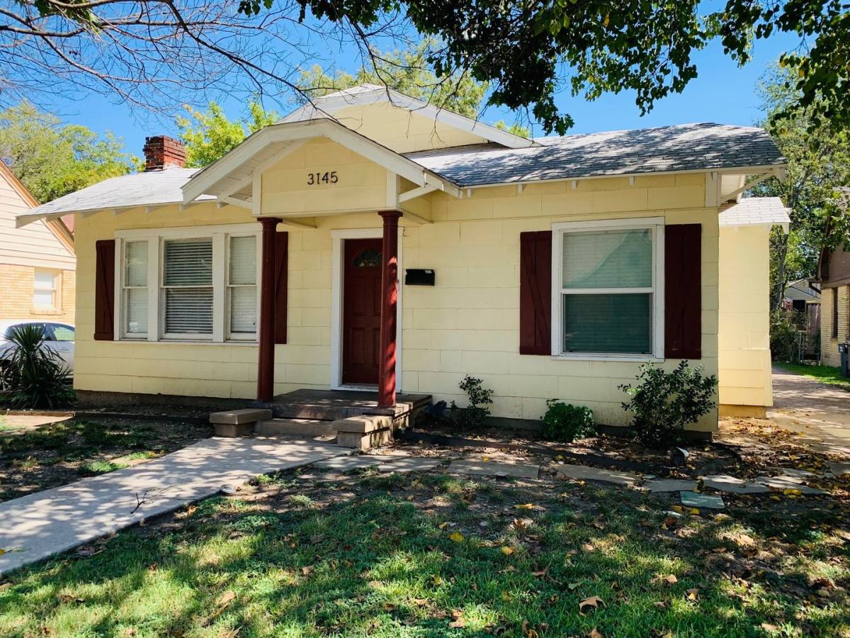House for rent at 3145 Cockrell Ave, Fort Worth, TX 76109