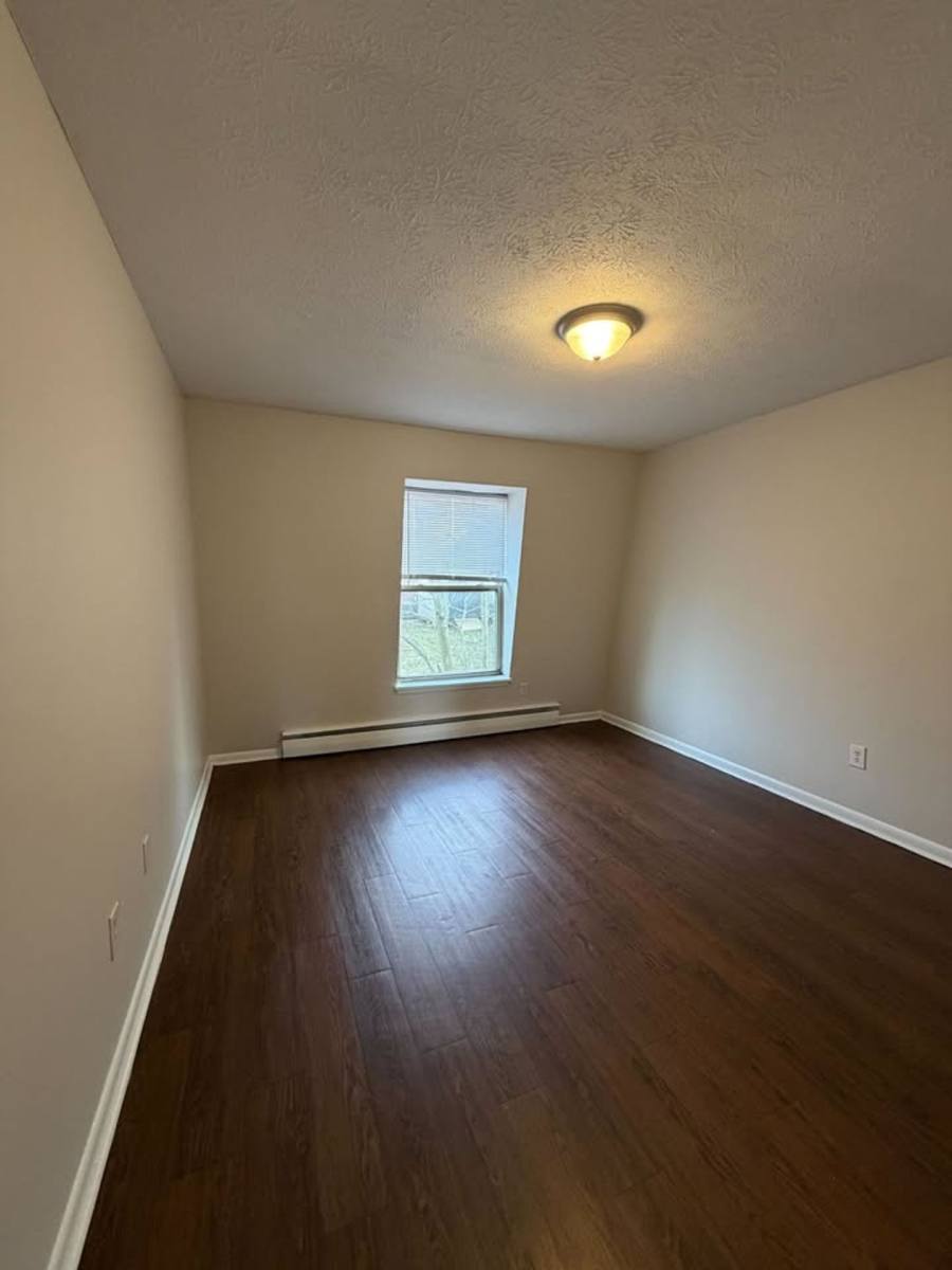 Apartment for rent at 3712 Klondike Lane, Louisville, KY 40218