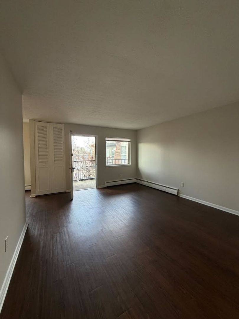 Apartment for rent at 3712 Klondike Lane, Louisville, KY 40218