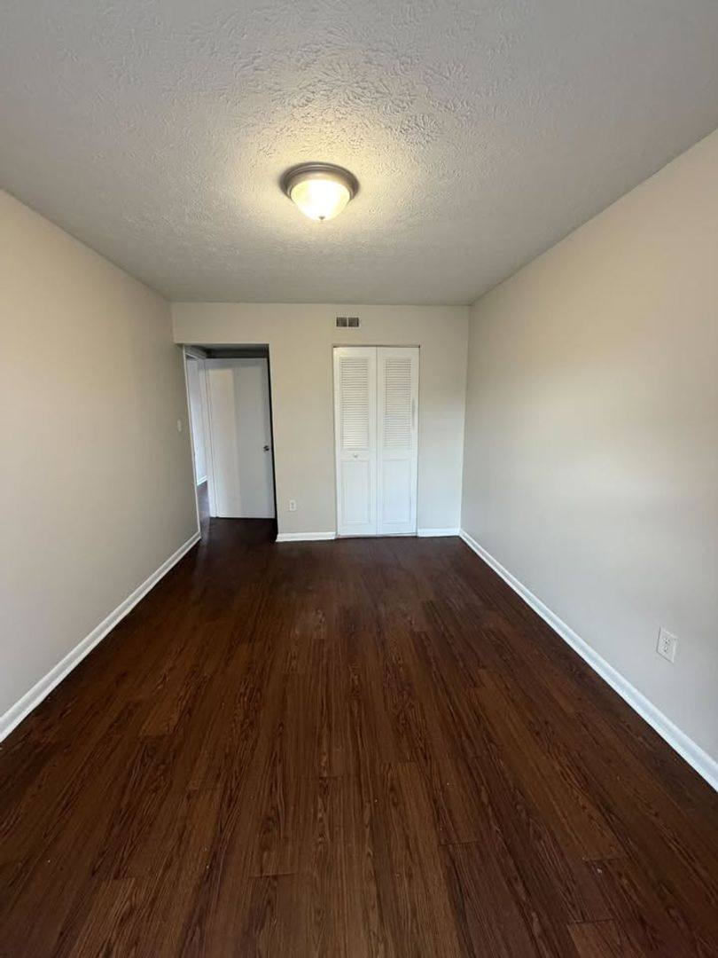 Apartment for rent at 3712 Klondike Lane, Louisville, KY 40218