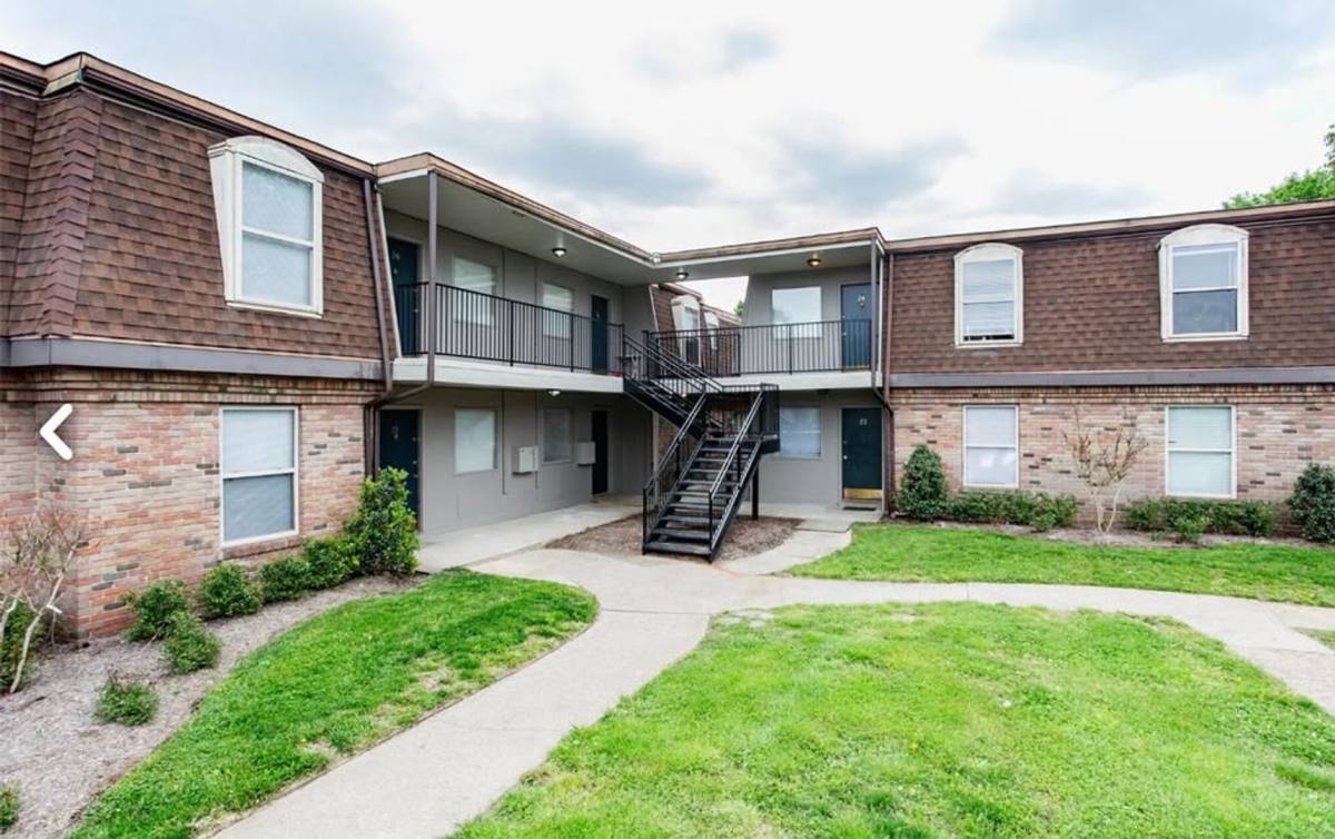 Apartment for rent at 3712 Klondike Lane, Louisville, KY 40218