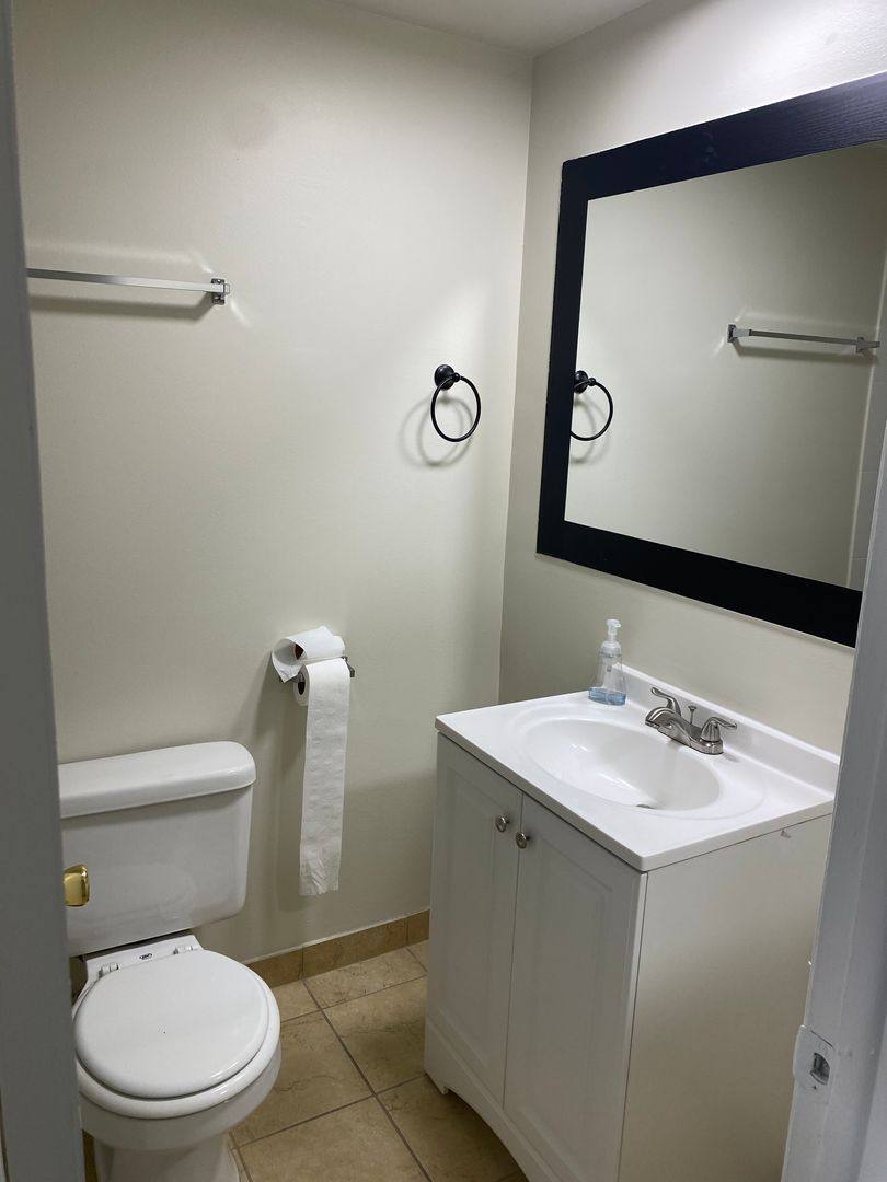 Apartment for rent at 3045 Bernice, Lansing, IL 60438