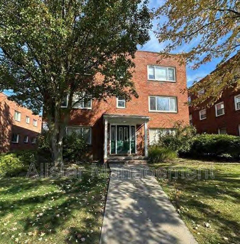 Apartment for rent at 2649 Noble Rd #4, Cleveland, OH 44121