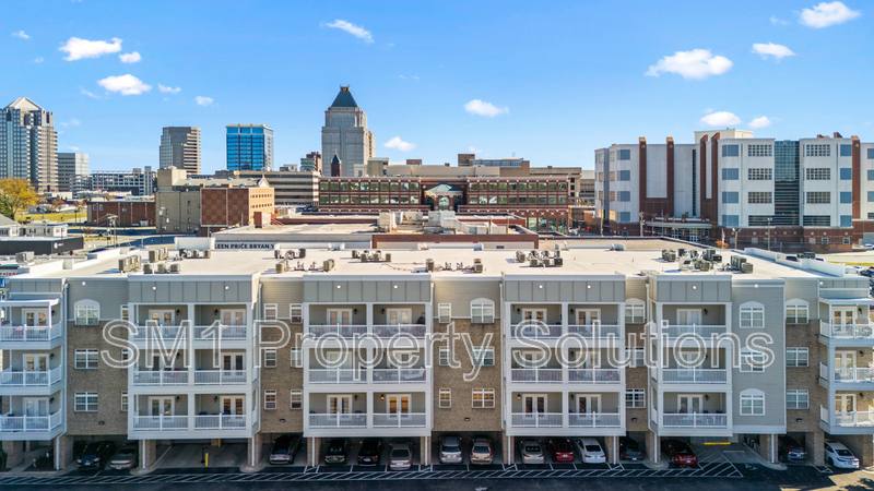 Condo for rent at 605 W Market St #1, Greensboro, NC 27401