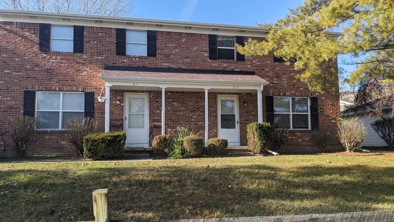 Townhouse for rent at 811 Shadow Lane, Toledo, OH 43615