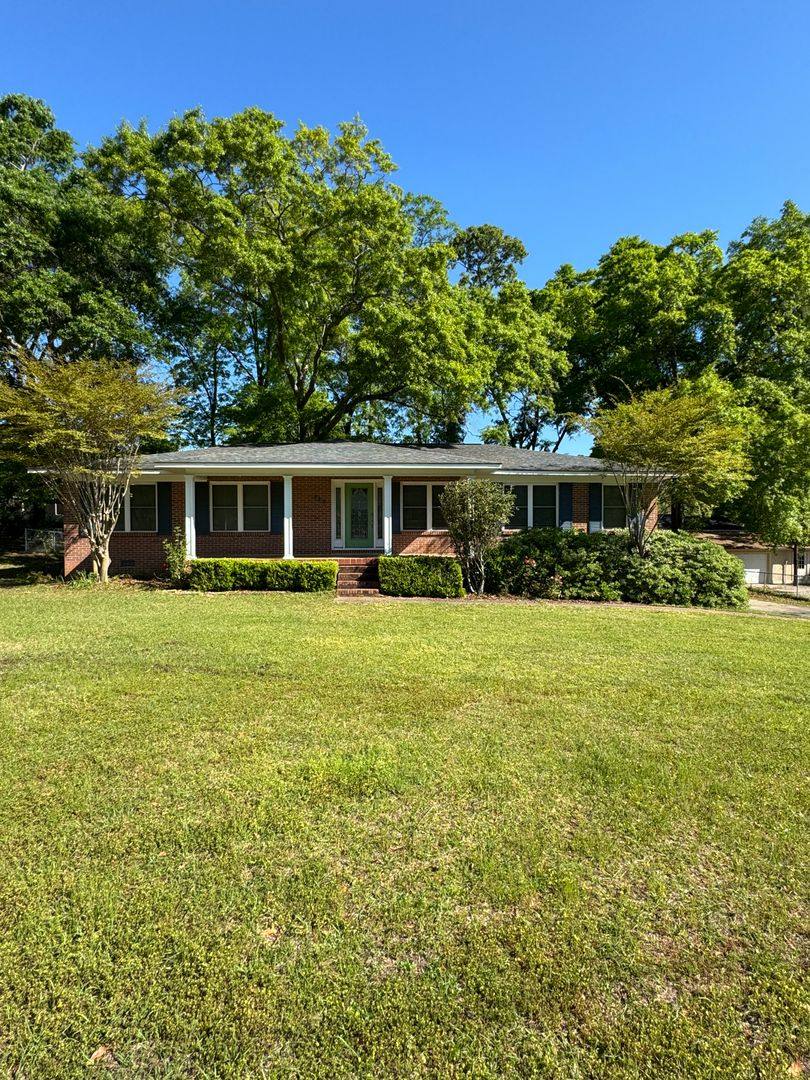 House for rent at 123 Walnut Dr, Enterprise, AL 36330